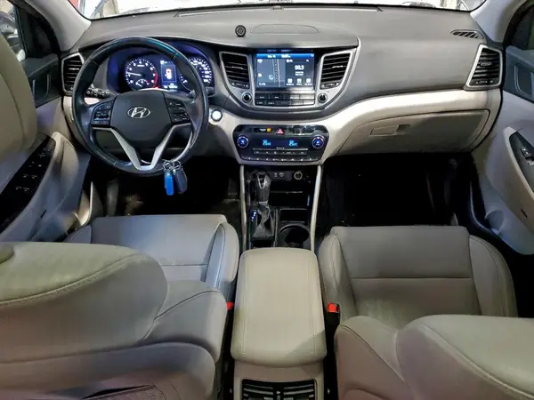 KM8J3CA20JU834885 2018 HYUNDAI TUCSON - Image 8