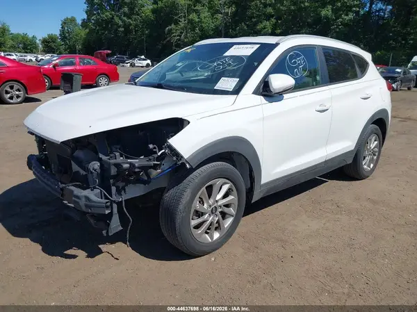 KM8J3CA21GU023086 2016 HYUNDAI TUCSON - Image 2