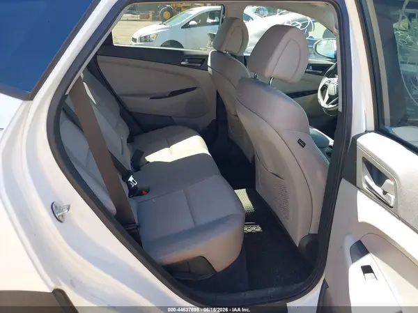 KM8J3CA21GU023086 2016 HYUNDAI TUCSON - Image 8