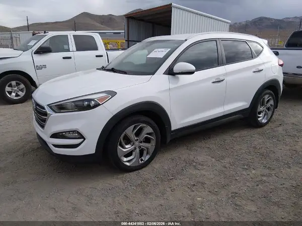 KM8J3CA21GU041457 2016 HYUNDAI TUCSON - Image 2