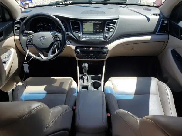 KM8J3CA21GU059778 2016 HYUNDAI TUCSON - Image 8