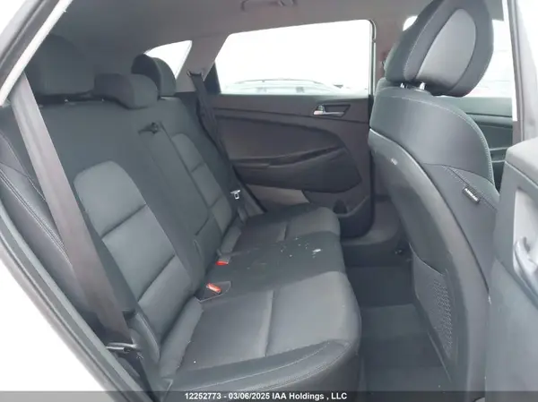 KM8J3CA21GU077794 2016 HYUNDAI TUCSON - Image 8