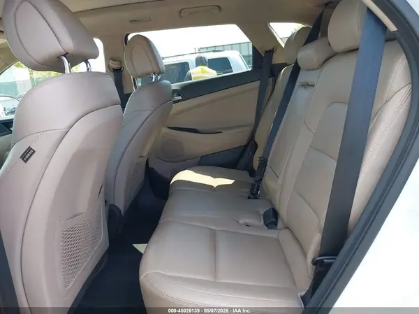 KM8J3CA21GU088701 2016 HYUNDAI TUCSON - Image 8
