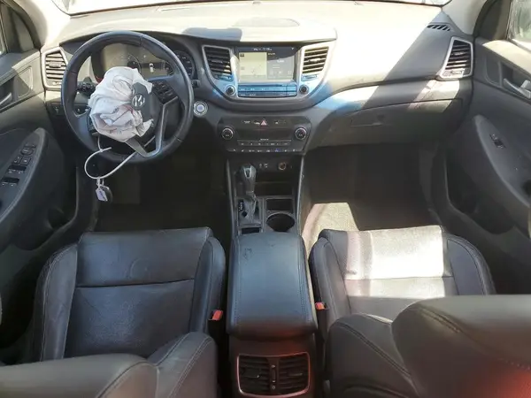 KM8J3CA21GU095213 2016 HYUNDAI TUCSON - Image 8