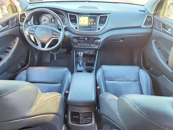 KM8J3CA21GU095907 2016 HYUNDAI TUCSON - Image 8