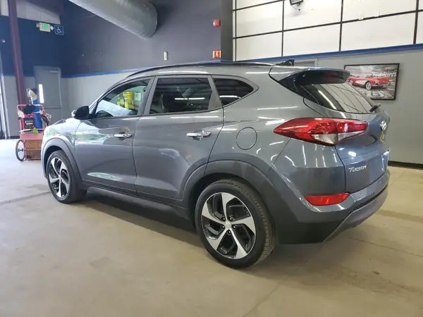 KM8J3CA21GU095938 2016 HYUNDAI TUCSON - Image 2