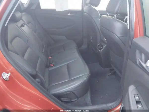 KM8J3CA21GU098032 2016 HYUNDAI TUCSON - Image 8
