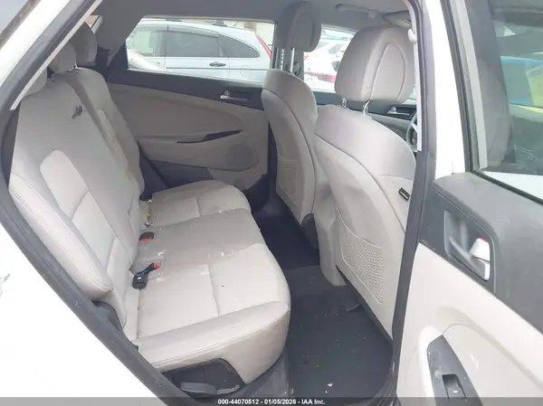 KM8J3CA21GU107134 2016 HYUNDAI TUCSON - Image 8