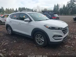KM8J3CA21GU116853 2016 HYUNDAI TUCSON