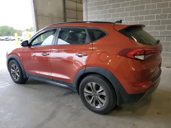 KM8J3CA21GU120563 2016 HYUNDAI TUCSON - Image 2