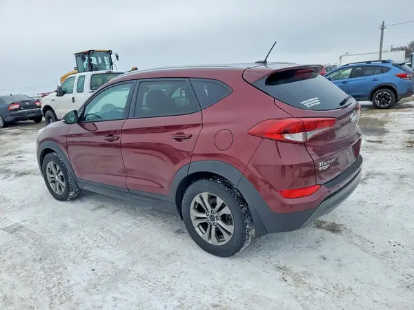 KM8J3CA21GU124807 2016 HYUNDAI TUCSON - Image 2