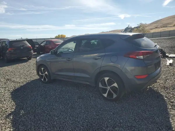 KM8J3CA21GU126069 2016 HYUNDAI TUCSON - Image 2