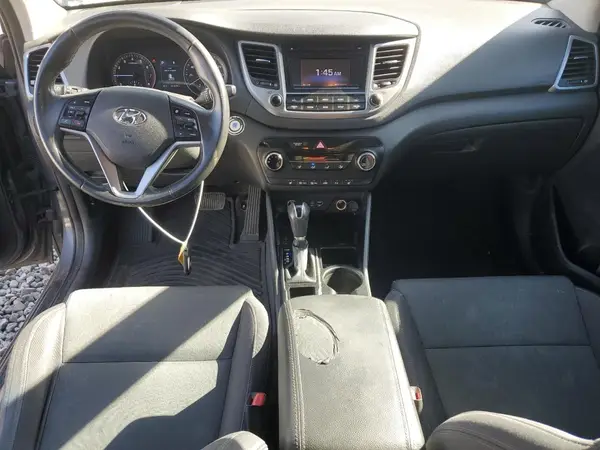 KM8J3CA21GU126069 2016 HYUNDAI TUCSON - Image 8