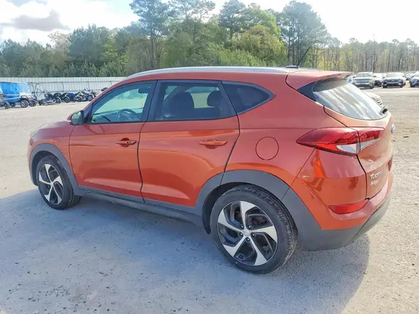 KM8J3CA21GU129196 2016 HYUNDAI TUCSON - Image 2