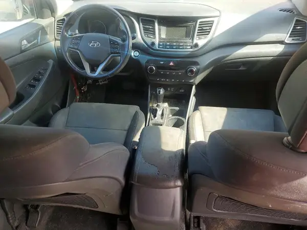 KM8J3CA21GU129196 2016 HYUNDAI TUCSON - Image 8