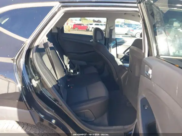 KM8J3CA21GU129344 2016 HYUNDAI TUCSON - Image 8