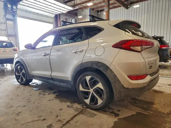KM8J3CA21GU130722 2016 HYUNDAI TUCSON - Image 2