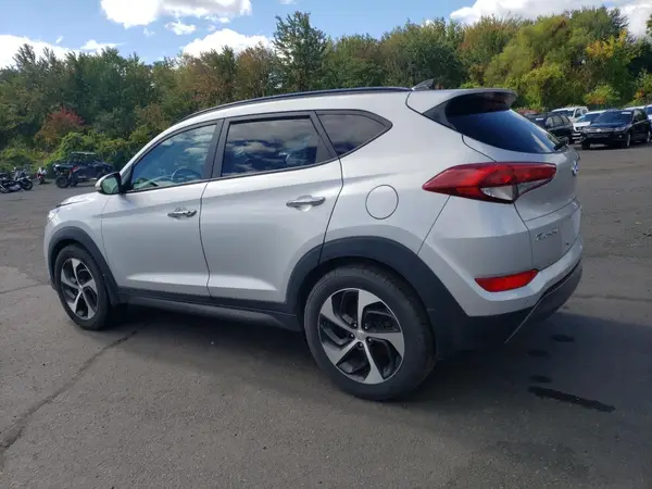 KM8J3CA21GU137945 2016 HYUNDAI TUCSON - Image 2