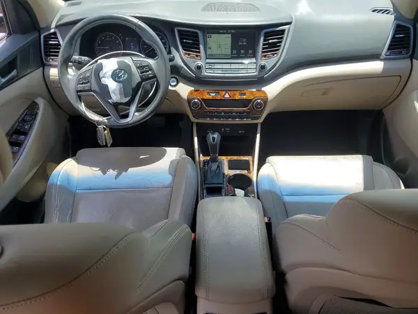 KM8J3CA21GU145527 2016 HYUNDAI TUCSON - Image 8