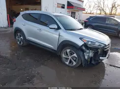 KM8J3CA21GU161727 2016 HYUNDAI TUCSON