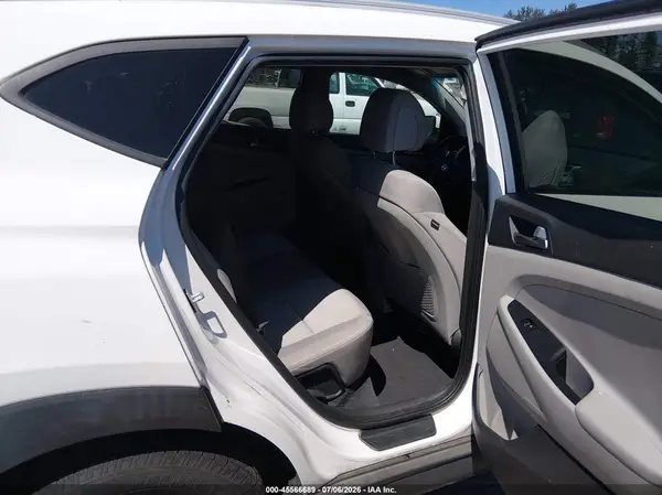 KM8J3CA21GU169715 2016 HYUNDAI TUCSON - Image 8