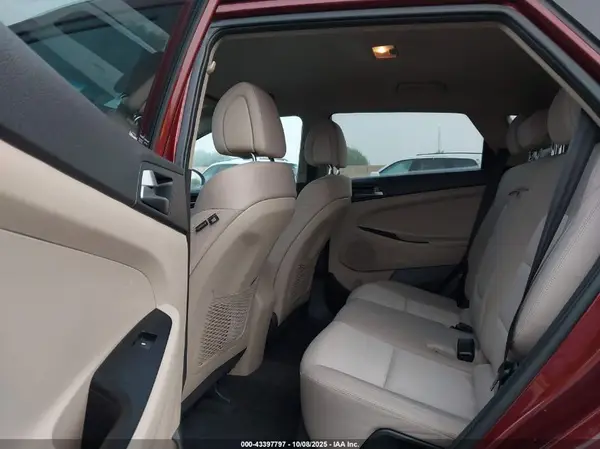 KM8J3CA21GU182464 2016 HYUNDAI TUCSON - Image 8