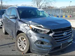 KM8J3CA21GU186532 2016 HYUNDAI TUCSON