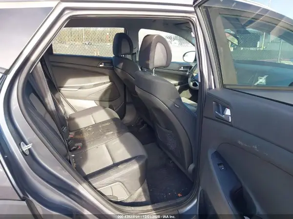 KM8J3CA21GU186532 2016 HYUNDAI TUCSON - Image 8