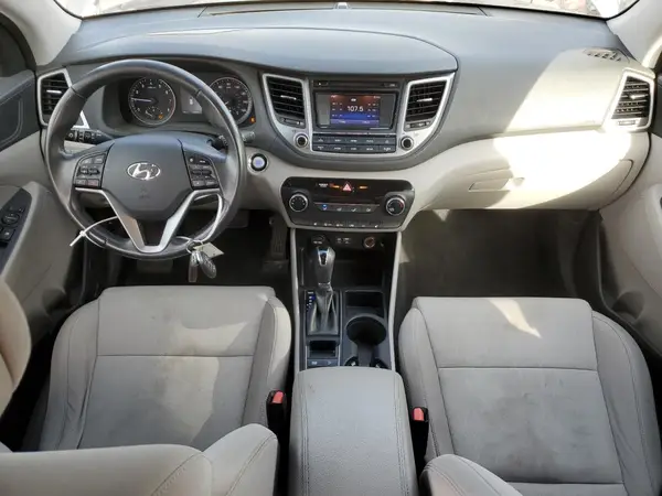 KM8J3CA21GU187731 2016 HYUNDAI TUCSON - Image 8