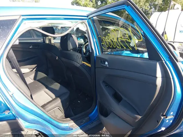 KM8J3CA21GU196817 2016 HYUNDAI TUCSON - Image 8