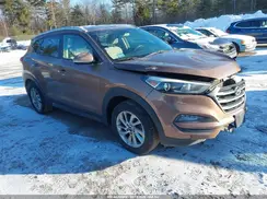 KM8J3CA21GU197997 2016 HYUNDAI TUCSON