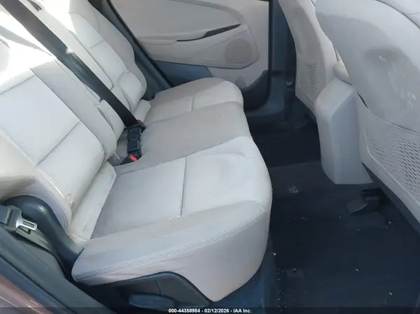 KM8J3CA21GU197997 2016 HYUNDAI TUCSON - Image 8