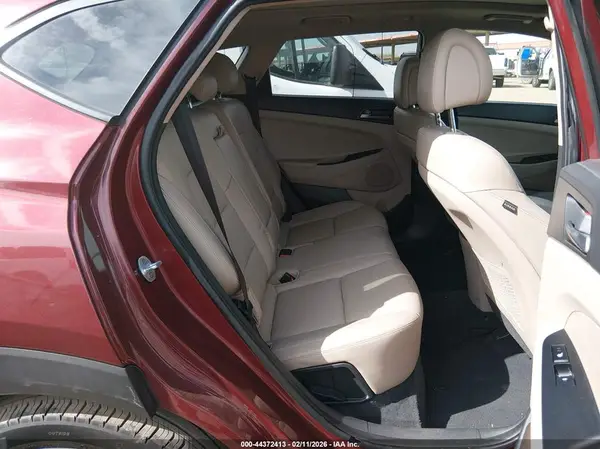 KM8J3CA21GU205807 2016 HYUNDAI TUCSON - Image 8