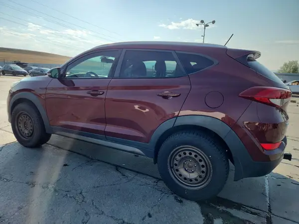KM8J3CA21GU224728 2016 HYUNDAI TUCSON - Image 2