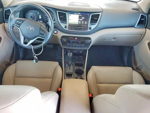 KM8J3CA21GU243277 2016 HYUNDAI TUCSON - Image 8