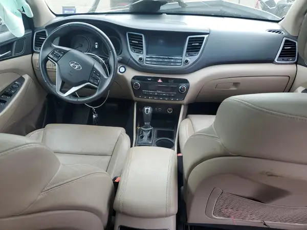 KM8J3CA21GU262296 2016 HYUNDAI TUCSON - Image 8