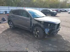 KM8J3CA21HU272554 2017 HYUNDAI TUCSON