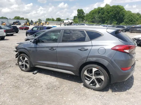 KM8J3CA21HU272702 2017 HYUNDAI TUCSON - Image 2