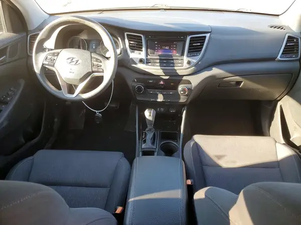 KM8J3CA21HU273977 2017 HYUNDAI TUCSON - Image 8