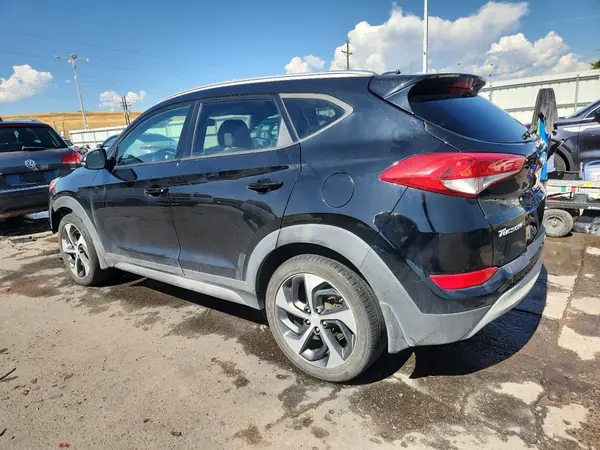 KM8J3CA21HU276085 2017 HYUNDAI TUCSON - Image 2