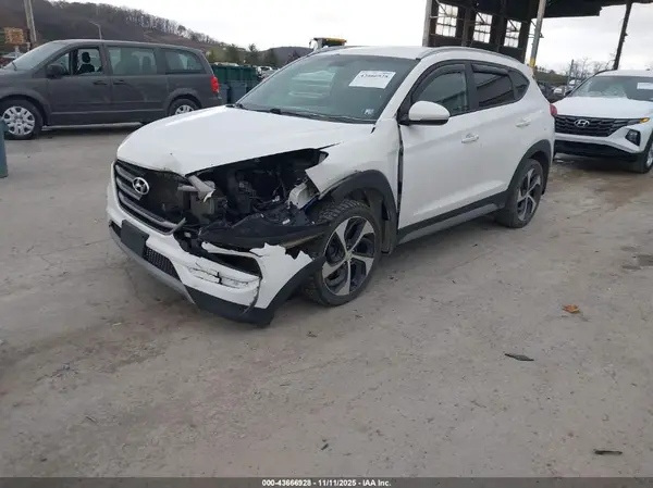 KM8J3CA21HU280167 2017 HYUNDAI TUCSON - Image 2