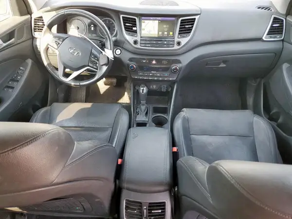 KM8J3CA21HU286020 2017 HYUNDAI TUCSON - Image 8