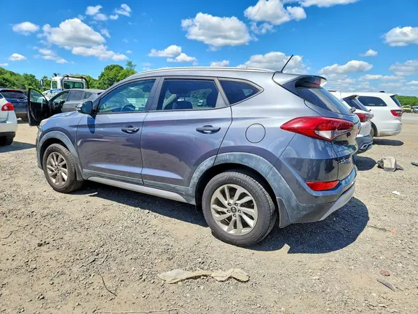 KM8J3CA21HU288141 2017 HYUNDAI TUCSON - Image 2