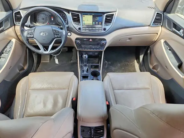KM8J3CA21HU288320 2017 HYUNDAI TUCSON - Image 8
