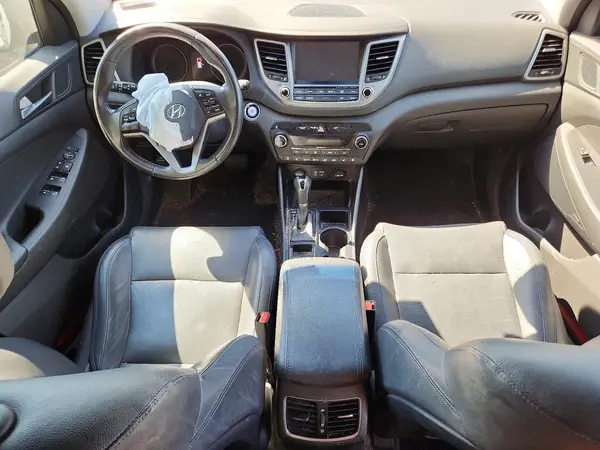 KM8J3CA21HU294280 2017 HYUNDAI TUCSON - Image 8