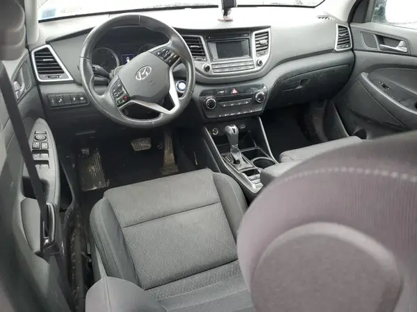 KM8J3CA21HU297227 2017 HYUNDAI TUCSON - Image 8