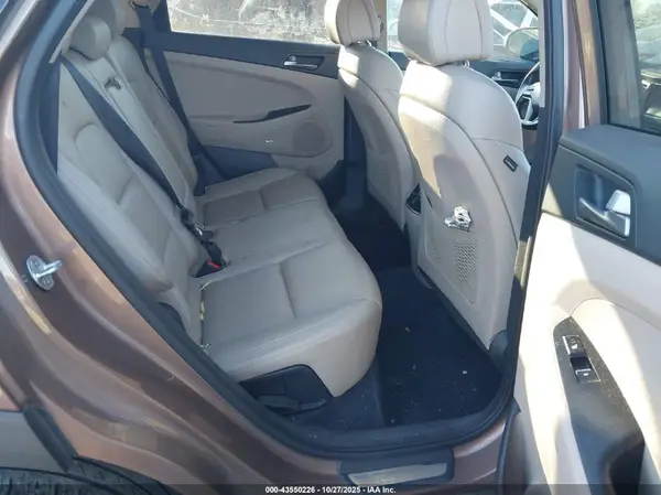 KM8J3CA21HU306539 2017 HYUNDAI TUCSON - Image 8