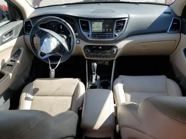 KM8J3CA21HU307951 2017 HYUNDAI TUCSON - Image 8