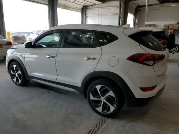 KM8J3CA21HU310994 2017 HYUNDAI TUCSON - Image 2