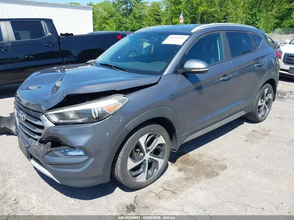 KM8J3CA21HU312647 2017 HYUNDAI TUCSON - Image 2